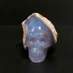 Chalcedon Totenkopf Grösse : 4,3x7 cm Maße :181gram